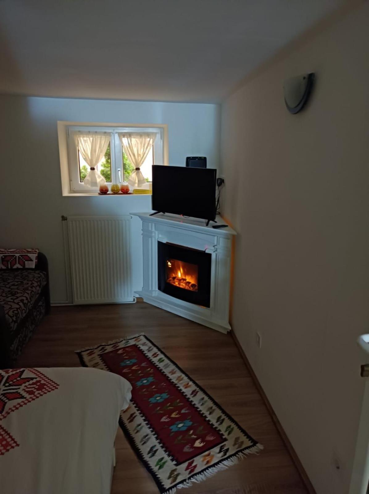 Republicii Rustic Apartament In Brasov City Center Bagian luar foto