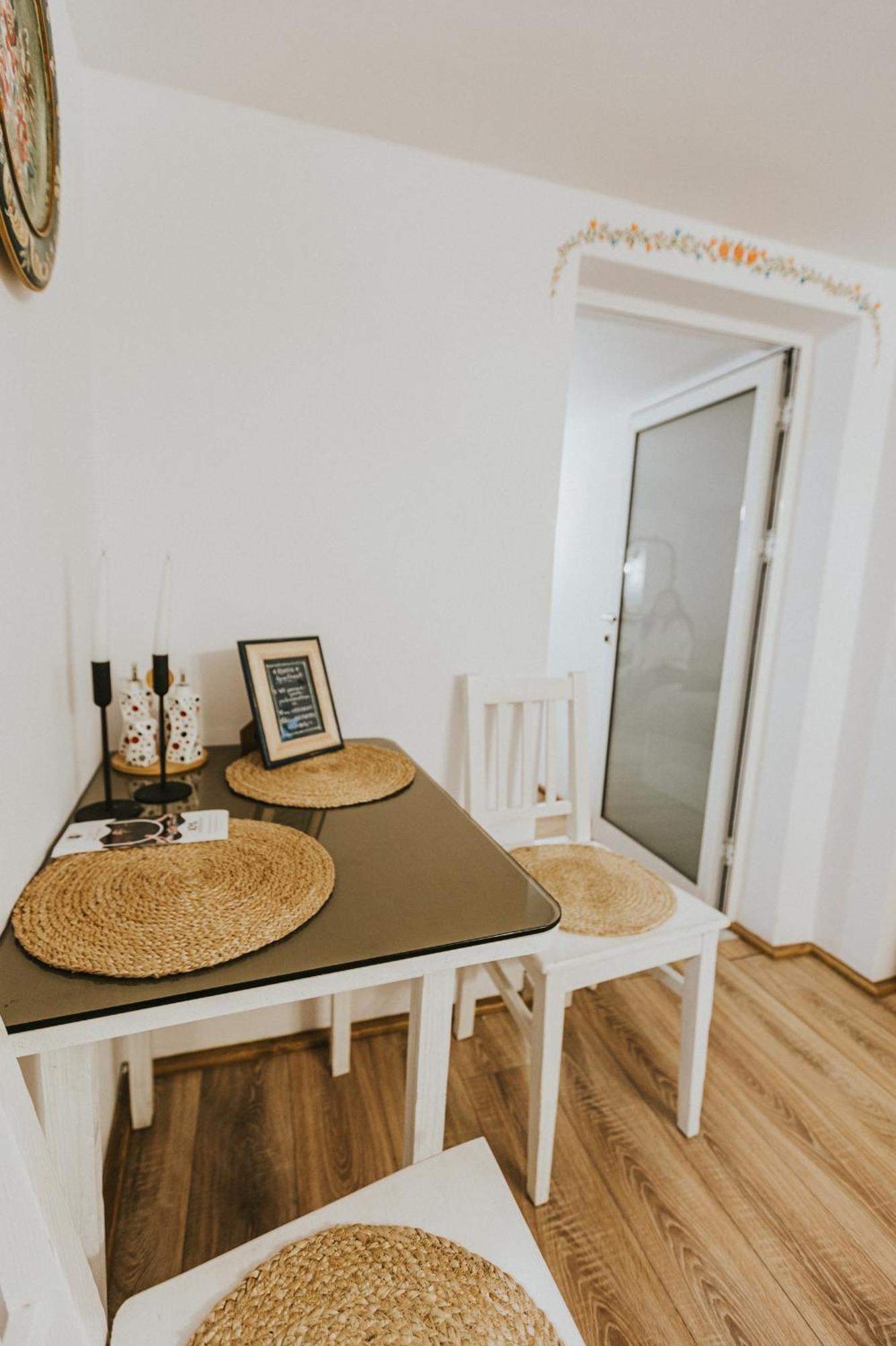 Republicii Rustic Apartament In Brasov City Center Bagian luar foto
