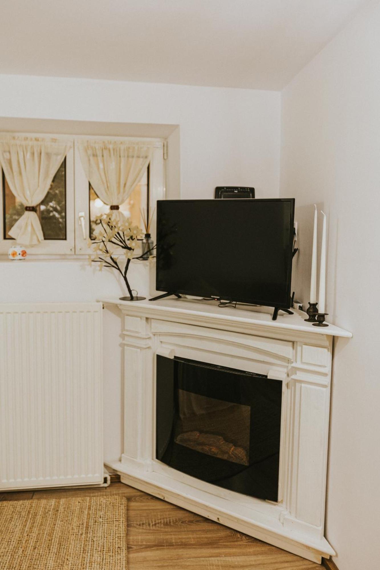 Republicii Rustic Apartament In Brasov City Center Bagian luar foto