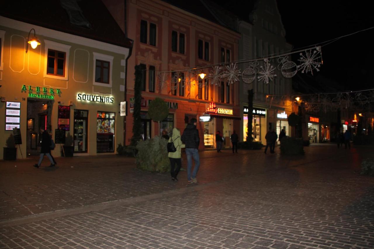 Republicii Rustic Apartament In Brasov City Center Bagian luar foto