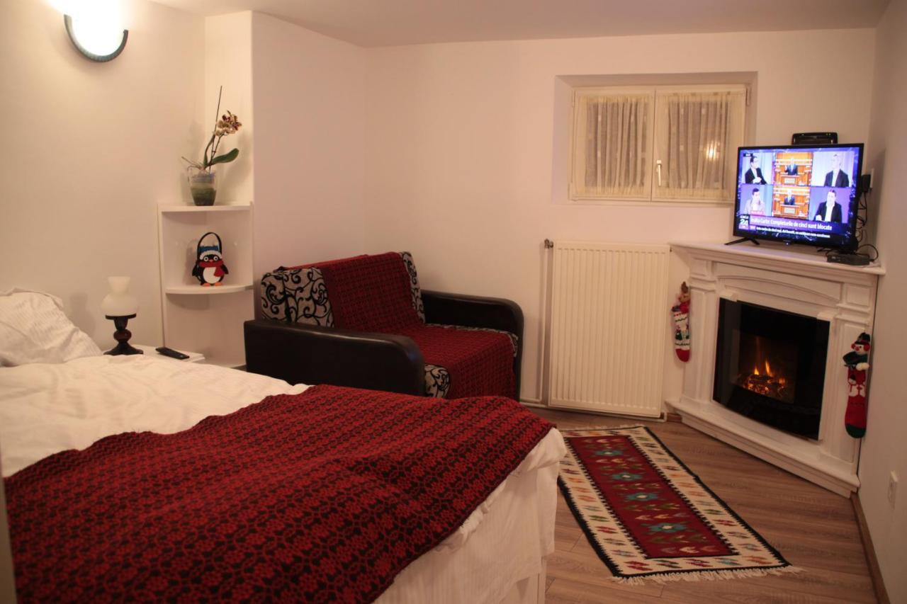 Republicii Rustic Apartament In Brasov City Center Bagian luar foto