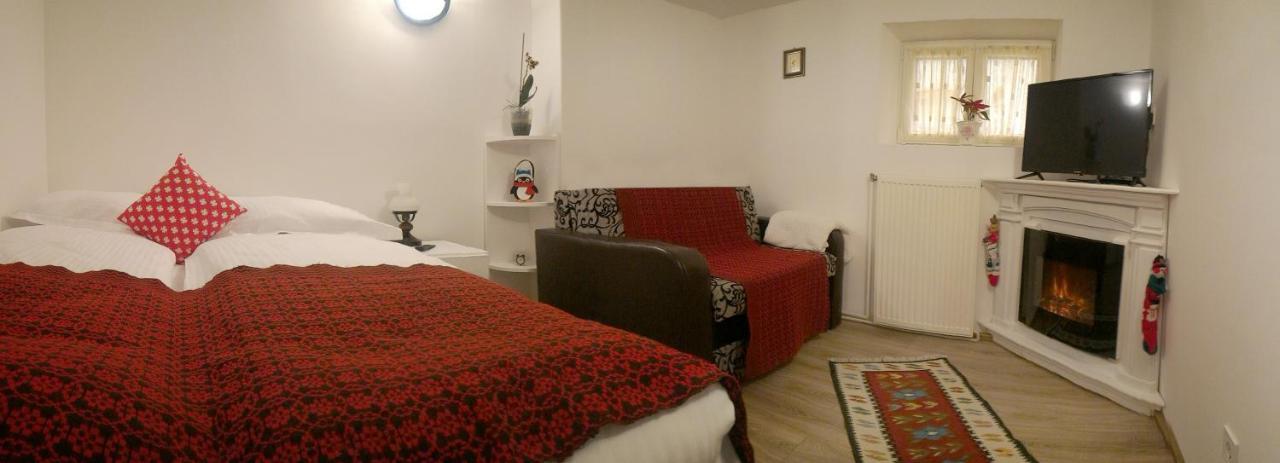 Republicii Rustic Apartament In Brasov City Center Bagian luar foto
